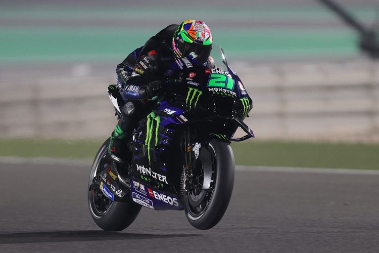 Franco Morbidelli saat berlaga pada MotoGP Qatar 2022. (Photo by KARIM JAAFAR / AFP)