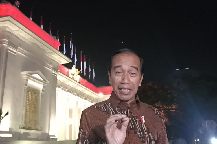 Presiden Joko Widodo (Jokowi) mempersilakan bakal calon presiden (Capres) Anies Baswedan mengungkap proyek strategis nasional (PSN) yang disebut berpotensi disusupi titipan kanan kiri, Minggu (1/10/2023).