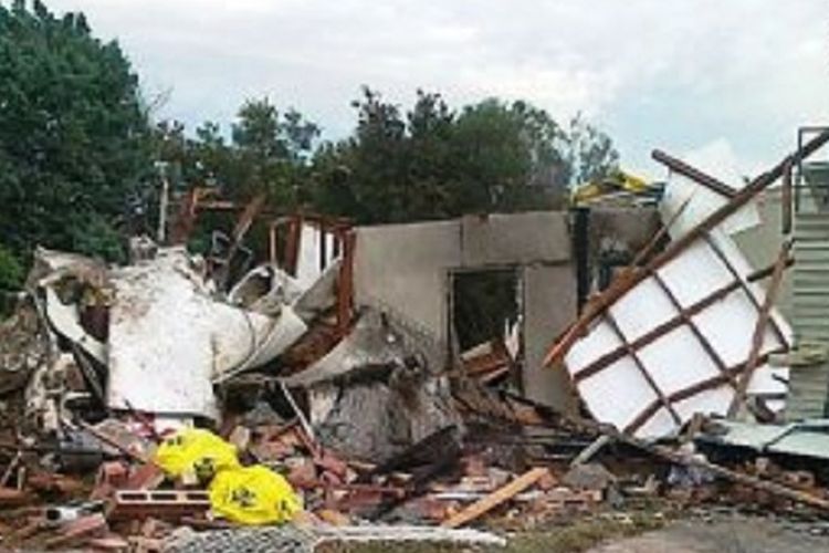 Sebuah rumah di Australia ini meledak pada 23 Oktober 2011 untuk alasan klaim asuransi, namun hasil penyelidikan pemilikknya telah membakar rumah itu.

