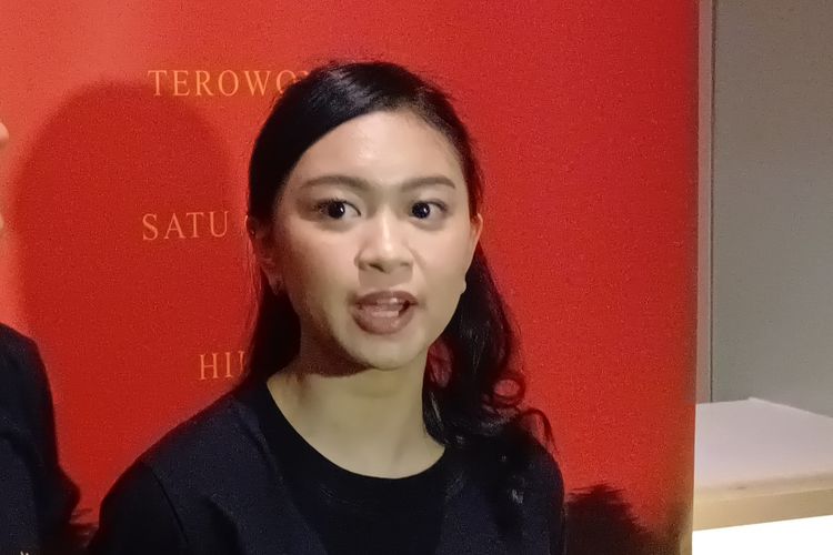 Aktris Zara Leola menceritakan pengalamannya berakting di film horor Kereta Berdarah, usai konferensi pers perilisan trailer dan poster filmnya, di Kota Kasablanka, Jakarta Selatan, Selasa (12/12/2023).