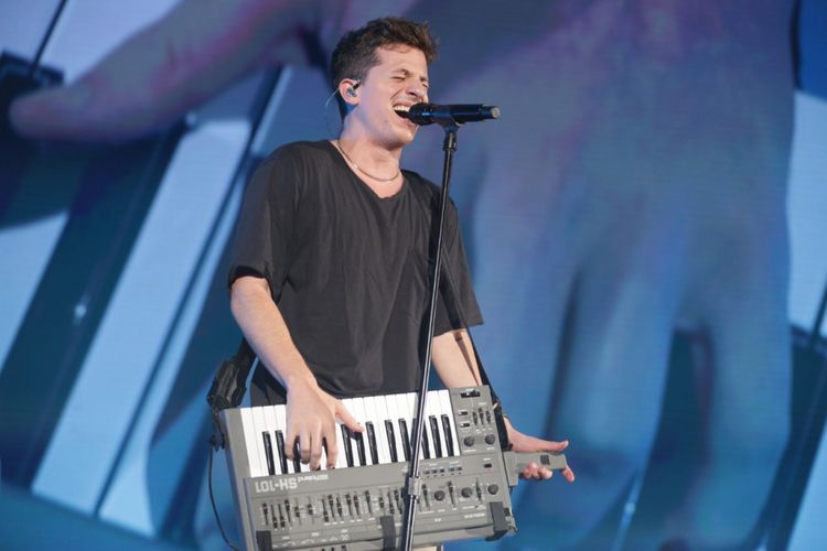 Konser penyanyi solo asal Amerika Serikat, Charlie Puth, yang digelar di ICE BSD, Tangerang Selatan, Banten, Jumat (16/11/2018).