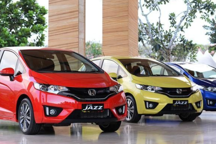 Honda Jazz generasi ketiga menggunakan transmisi CVT