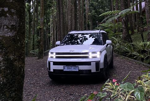 Apa Perbedaan Merawat Mobil Hybrid dan Mobil ICE?