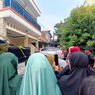 TKP Perempuan Bakar Diri di Periuk Tangerang Jadi Tontonan Warga