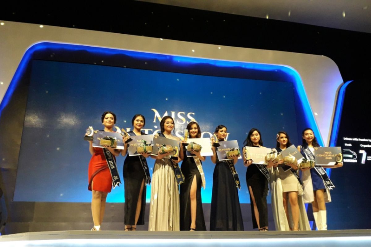 Para peserta Miss Auto Show 2018 yang hadir saat acara Exhibitor Night 2018 di GIIAS 2018, ICE, BSD City, Tangerang, Sabtu (11/8/2018).