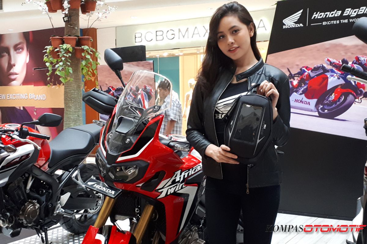 Pameran big bike Honda oleh Wahana Makmur Sejati (WMS) di Pondok Indah Mall 2