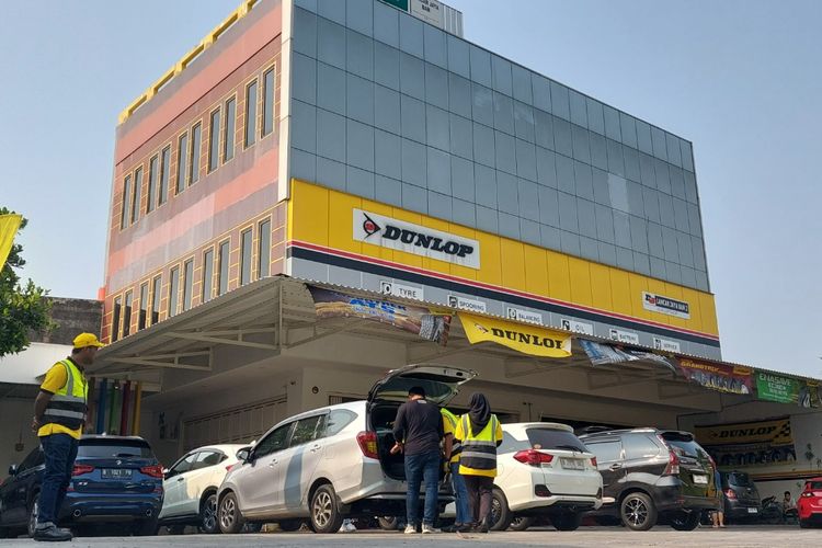 Acara Dunlop Safety Campaign bertujuan untuk mengedukasi konsumen soal pentingnya melakukan perawatan ban mobil