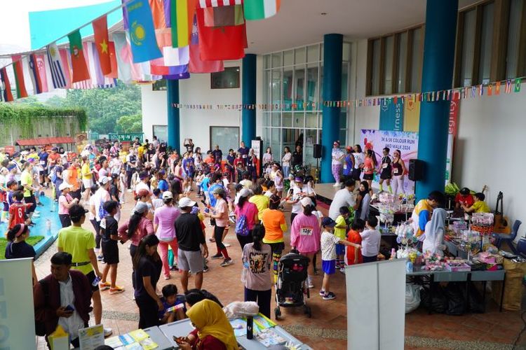 Singapore Intercultural School (SIS) South Jakarta sukses menyelenggarakan acara olahraga bertajuk SIS South Jakarta 3K & 5K Colour Run & Walk 2024 pada Sabtu (7/12/2024). 