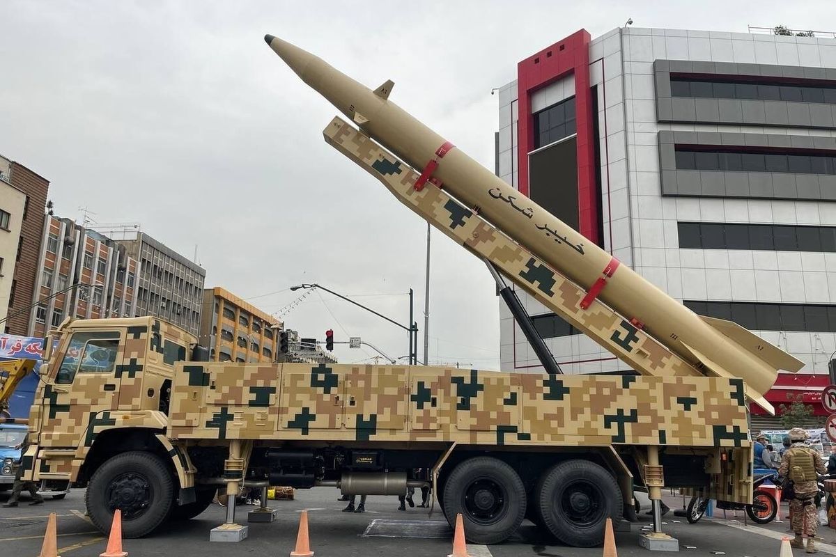 Kehebatan Rudal Kheibar Shekan yang Diklaim Iran Tembus Iron Dome dan ...