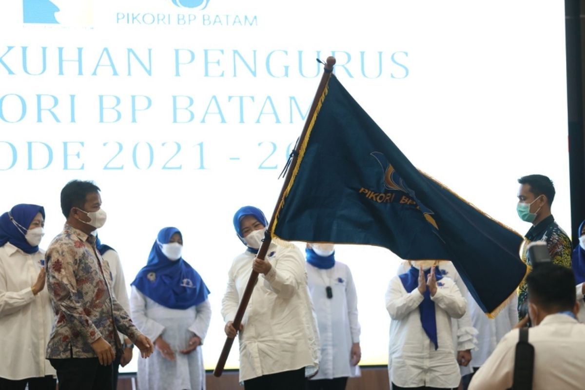  Wakil Gubernur Provinsi Kepulauan Riau sekaligus istri kepala BP Batam, Marlin Agustina Rudi, secara resmi dilantik sebagai Ketua Umum Persatuan Istri Karyawan BP Batam (Pikori BP Batam), Selasa (7/9/2021).