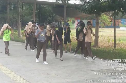 Kembali Terjadi di Jalan Yos Sudarso, Belasan Anak Sekolah Nekat Adang Truk Trailer
