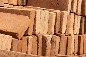 Lebih Untung Mana, Bangun Rumah Pakai Bata Merah, Bata Ringan, atau Batako? Ini Kata Dosen UNS