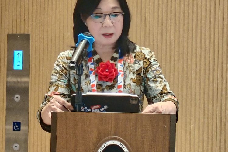 Deputi Gubernur Bank Indonesia (BI) Filianingsih Hendarta saat memberikan sambutan pada Joint High-Level Campaign LCT dan QRIS Antarnegara Indonesia- Jepang di Paviliun Indonesia di Expo 2025 Osaka, Senin (25/8/2025). 