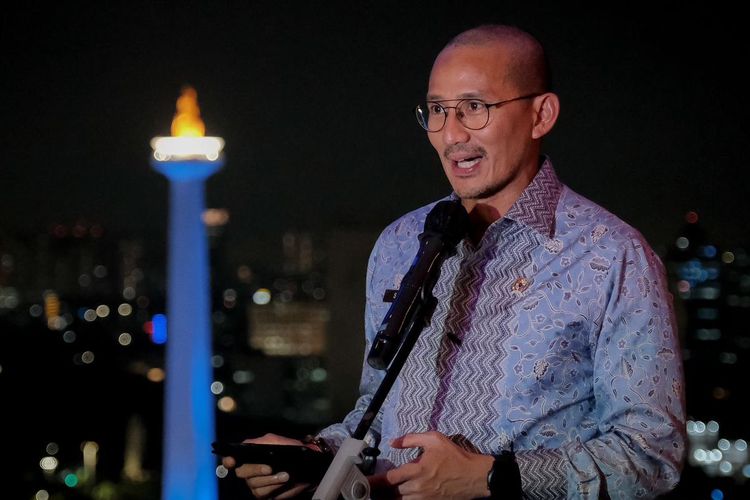 Menteri Pariwisata dan Ekonomi Kreatif (Menparekraf) Sandiaga Uno dalam Syukuran Tim Media KTT G20. DPR sahkan RKHUP, Sandiaga  minta Wisman tidak ragu berkunjung ke Indonesia.