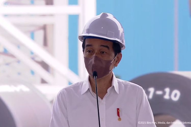 Foto tangkapan layar YouTube Sekretariat Presiden: Presiden Joko Widodo meresmikan pabrik baja hot strip mill 2 (HSM) PT Krakatau Steel (Persero) Tbk di Cilegon, Jawa Barat, Selasa (21/9/2021). 