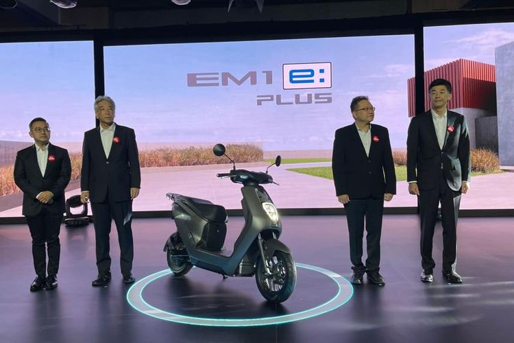 Harga resmi motor listrik Honda EM1 e: 