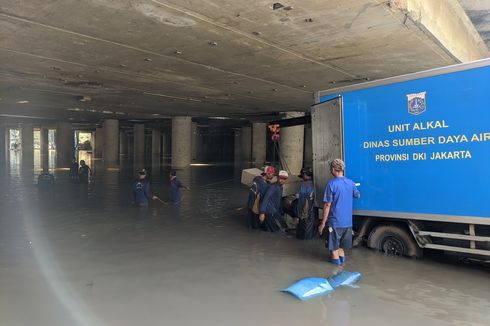 Banjir di Underpass Gandhi Kemayoran Diperkirakan Kering Nanti Malam