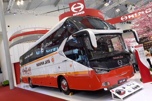 Bus Baru Hino Lawan Scania dan Mercedes-Benz
