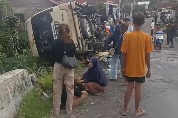 Kecelakaan Elf di Jalan Magetan-Tawangmangu: 5 Orang Tewas, Diduga Rem Blong