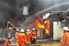 Pemilik Gudang Pabrik yang Terbakar Hilang dari Lokasi