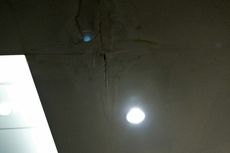 Hujan Deras, Ruang Rapat Serbaguna DPRD DKI Bocor