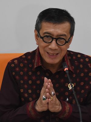 Menteri Hukum dan HAM Yasonna H Laoly memberikan keterangan pers soal pernyataannya yang dianggap menyinggung warga Tanjung Priok saat acara Resolusi Pemasyarakatan 2020 di Lapas Narkotika Kelas IIA Jakarta, di Kantor Kemenkumham, Jakarta, Rabu (22/1/2020). Dalam pernyataannya Menkumham Yasonna H Laoly menyampaikan permohonan maaf atas perkataannya yang menyinggung warga Tanjung Priok. ANTARA FOTO/Indrianto Eko Suwarso/wsj.