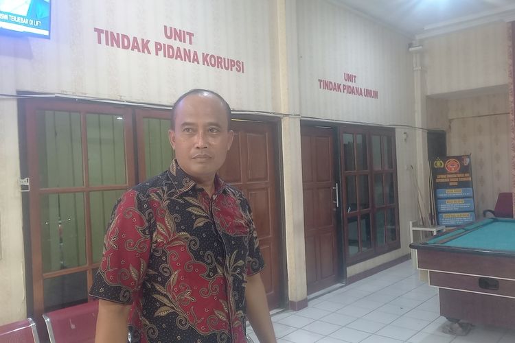 Kasatreskrim Polres Tuban, Iptu Rianto saat memberikan keterangan kepada wartawan terkait penangkapan terduga gerombolan klitih pelaku pembacokan di Widang, Tuban, Jum'at (3/11/2023).