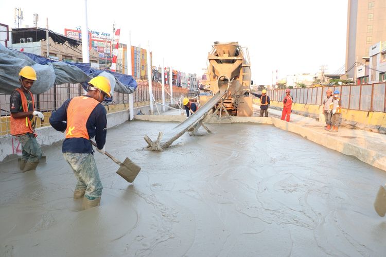 PT Waskita Beton Precast Tbk atau WSBP menggunakan mortar foam (mortar busa) pada Proyek Jembatan Flyover (FO) Sekip di Palembang sepanjang 660 meter