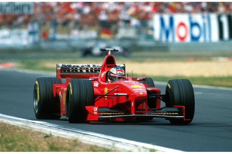 Mobil balap Formula 1 (F1) Ferrari F300 milik Michael Schumacher dijual seharga Rp 70,4 miliar