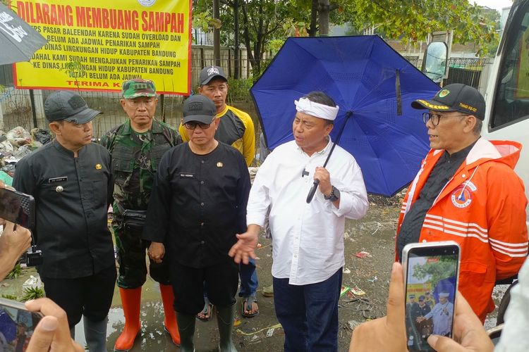 Sekda Jabar Kaget Iuran Sampah Pasar Baleendah Potensi Rp 42 Juta Per Bulan, tetapi Sampah Menumpuk
