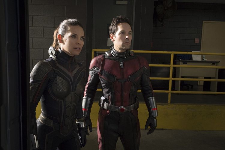 Evangeline Lilly dan Paul Rudd dalam film Ant-Man and The Wasp.