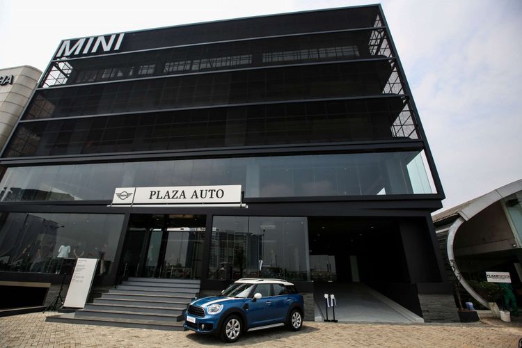 Mobil All-new MINI Countryman dipamerkan di Plaza MINI, Tangerang, Jumat (4/5/2018). MINI Indonesia meresmikan dealer pertama di Tangerang dan total memiliki 4 outlet di Indonesia.