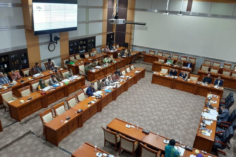 Komisi III DPR menggelar rapat bersama Pusat Pelaporan dan Analisis Transaksi Keuangan (PPATK) di Kompleks Parlemen, Senayan, Jakarta, Rabu (5/2/2020).