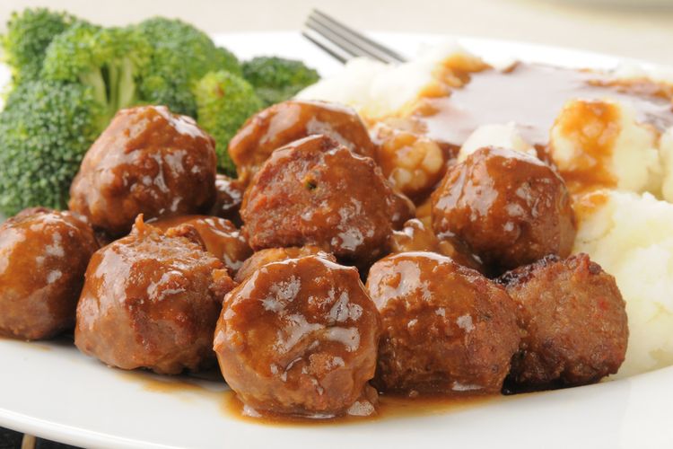 Ilustrasi swedish meatball untuk menu makan spesial di akhir pekan.