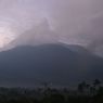 Gunung Lewotobi Laki-Laki 3 Kali Meletus pada Sabtu Pagi