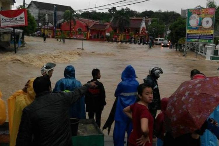 Pusat Kota Muntok Bangka Barat direndam banjir