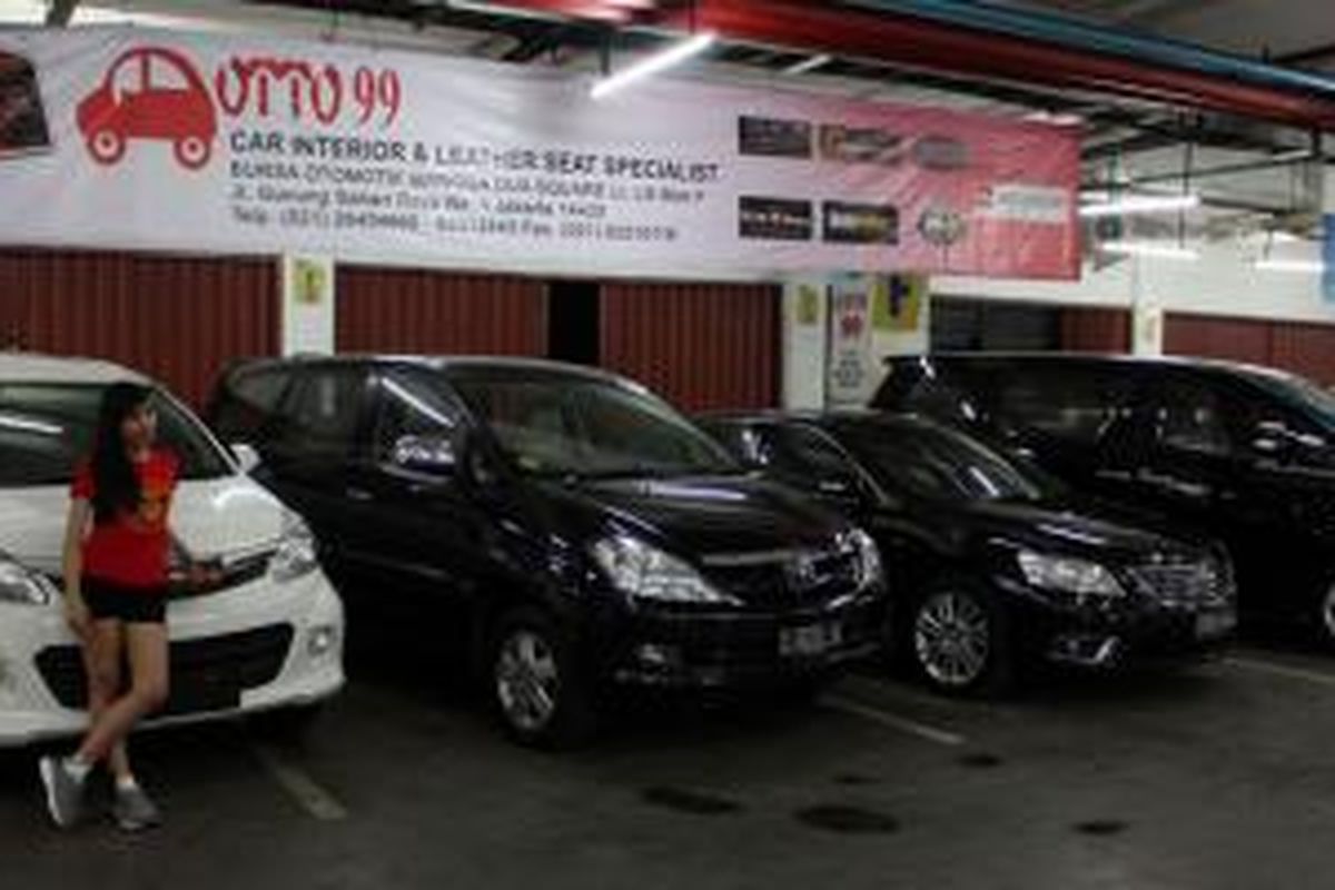 Bursa Otomotif Mangga Dua Square (BOMS) nama baru dari Raja Bursa Mobil Bekas Mangga Dua Square.