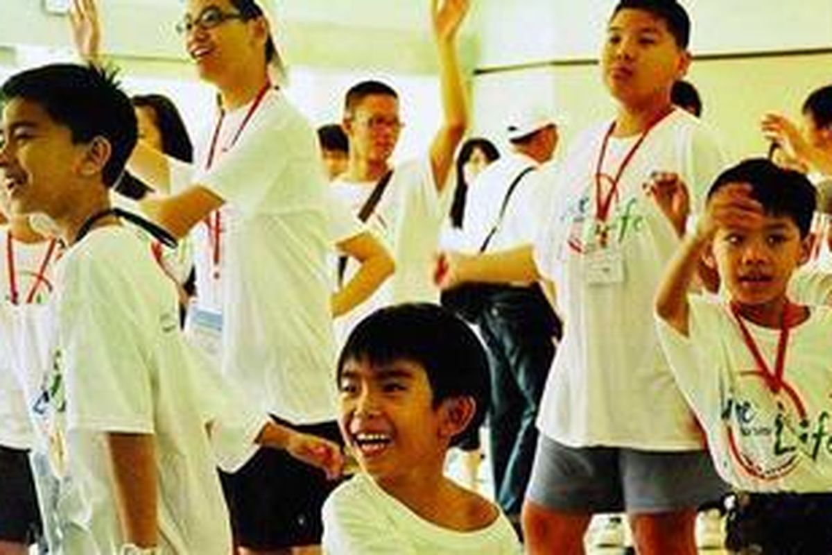 Beraktivitas berat tidak bisa dilakukan penderita hemofilia karena bisa berdampak pendarahan luar maupun dalam, termasuk pembengkakan sendi. Namun, olahraga dan gerak badan ringan tetap dianjurkan untuk dilakukan.  