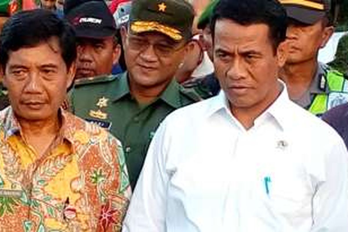 Menteri Pertanian (Mentan) Andi Amran Sulaiman saat kunjungan kerja di Kabupaten Jepara Jawa Tengah, Kamis (14/7/2016).