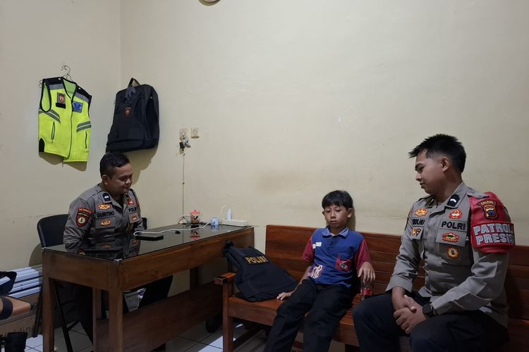 Nekat Gowes Sendirian, Bocah Asal Mirit Kebumen Tersesat dan Menangis di Pinggir Jalan