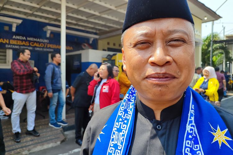 Sekretaris Daerah Kota Depok, Supian Suri menegaskan bahwa TPA liar dekat Samsat Cinere benar-benar harus ditutup, saat ditemui di Polres Depok, Kamis (26/10/2023).