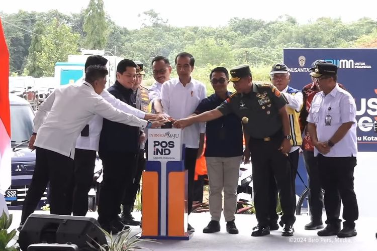 Presiden Joko Widodo (Jokowi) resmi memulai pembangunan Nusantara Logistic Hub di Ibu Kota Nusantara (IKN) pada Rabu (17/01/2024).
