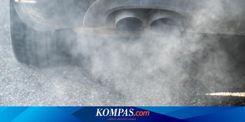 Perbedaan Penyebab Asap Knalpot Putih dan Hitam pada Mobil Bensin