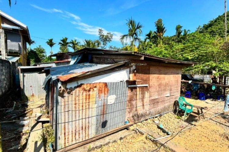 Ketika Gubuk Warga di Pinggiran Manokwari Direnovasi Jadi Rumah Layak Huni
