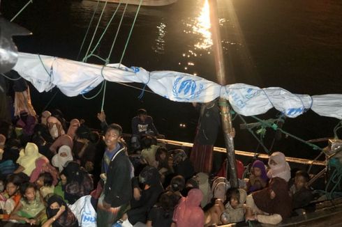 Kapal Pembawa 120 Pengungsi Rohingya Akhirnya Bersandar di Aceh