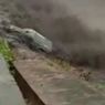 Ini Video Detik-detik Mobil Diterjang Lahar Dingin Gunung Semeru
