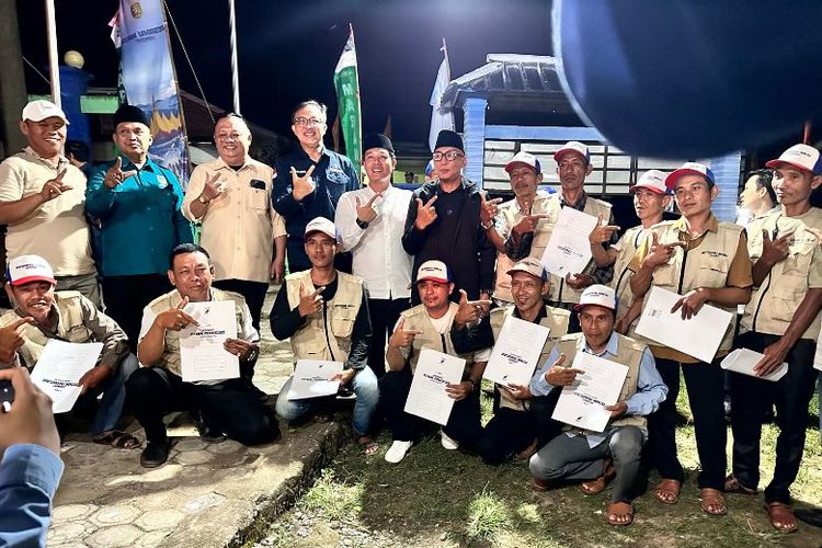 Di Desa Marang, pelatihan vokasi yang dilaksanakan mencakup Instalasi Listrik Dasar Peralatan Pertanian. Materi tersebut dipadukan dengan kelas Design Thinking dan Kewirausahaan pada dua hari pertama pelatihan. 