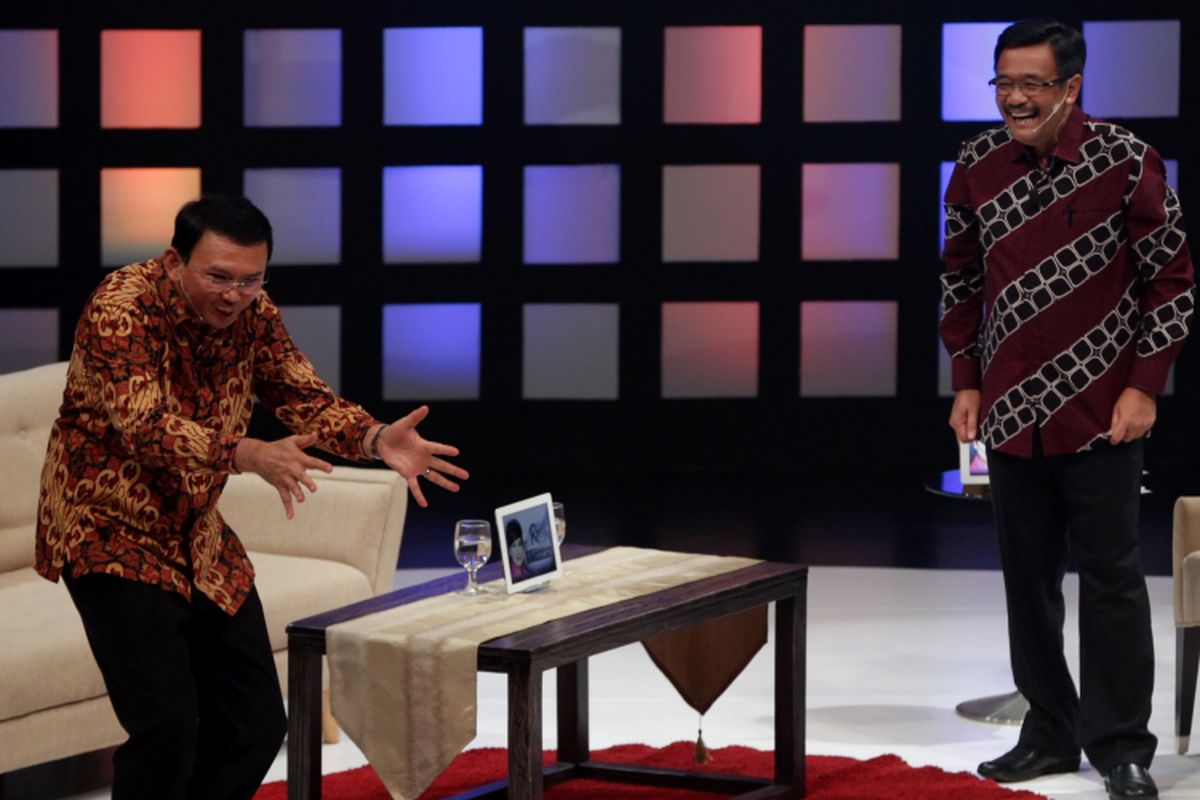Calon gubernur dan wakil gubernur DKI Jakarta nomor urut dua,  Basuki Tjahaja Purnama  atau Ahok dan Djarot Saiful Hidayat hadir dalam acara debat di program Rosi di Kompas TV, Minggu (2/4/2017). Acara debat yang dirancang untuk dua pasangan cagub-cawagub DKI hanya dihadiri pasangan Ahok - Djarot. KOMPAS IMAGES/KRISTIANTO PURNOMO