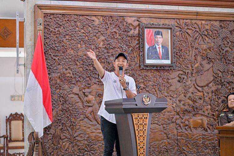 Anggota Exco PSSI yang dipercaya mengemban jabatan Plt Ketum Asprov DKI Jakarta, Eko Setyawan, memastikan bahwa Liga 3 regional Ibu kota bakal dikebut pelaksanaannya selepas pesta demokrasi Pilpres 2024 pada 14 Februari 2024.