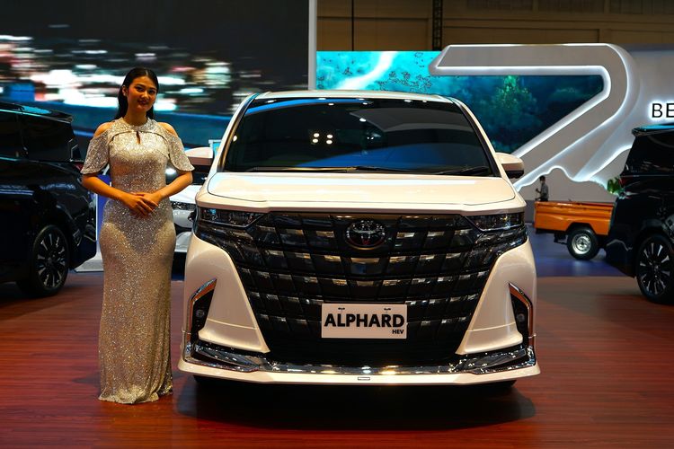 Toyota Alphard Hybrid